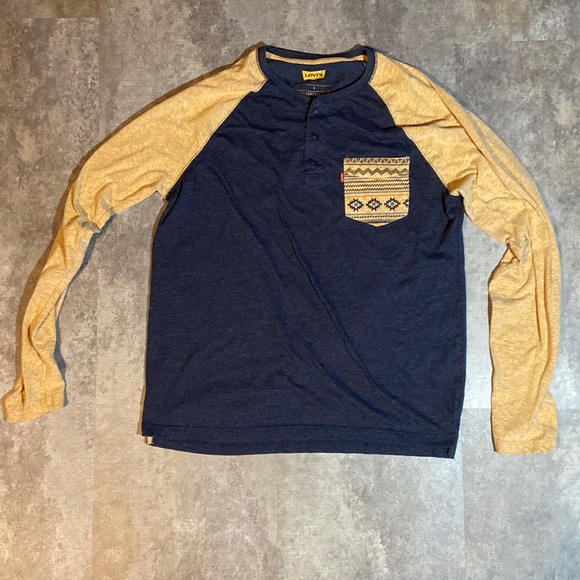 Levi's Other - Levi’s long sleeve Large